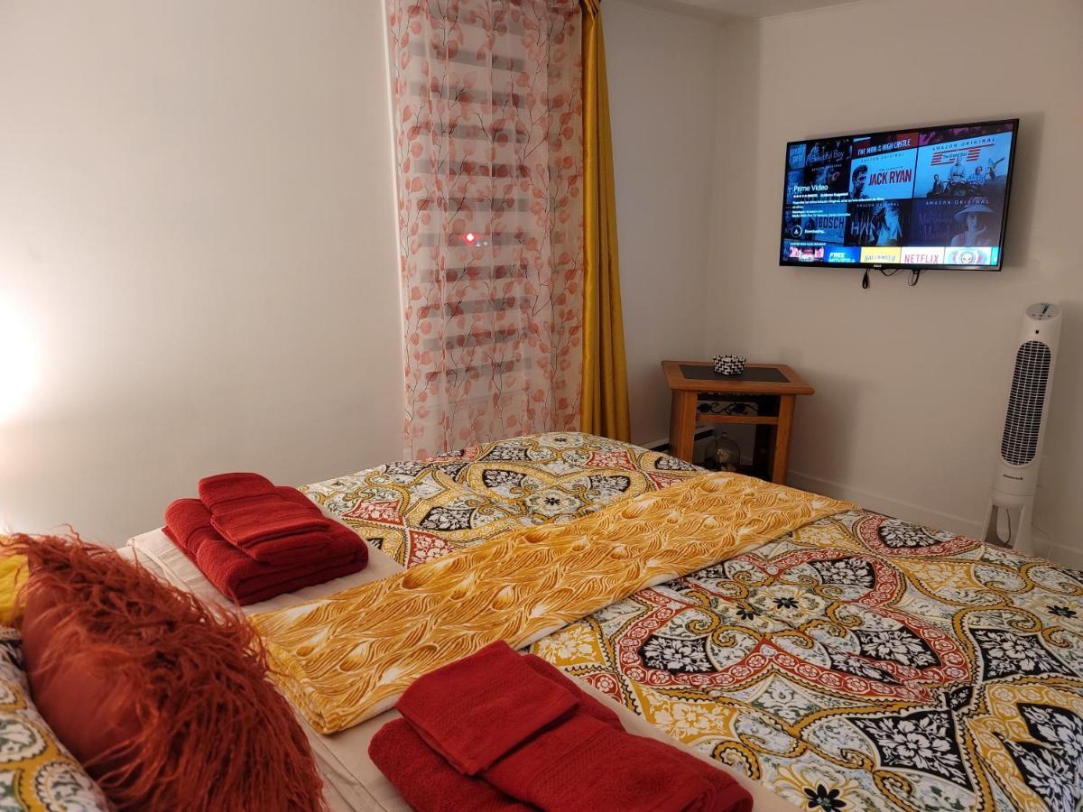 Vibrant Apartment In The Heart Of The Town Эдмундстон Экстерьер фото